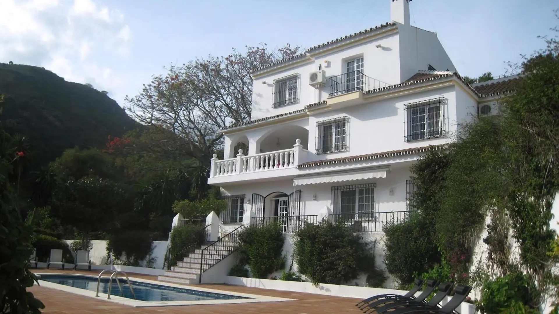 Villa La Recalada Mit Privatpool Estepona Spain